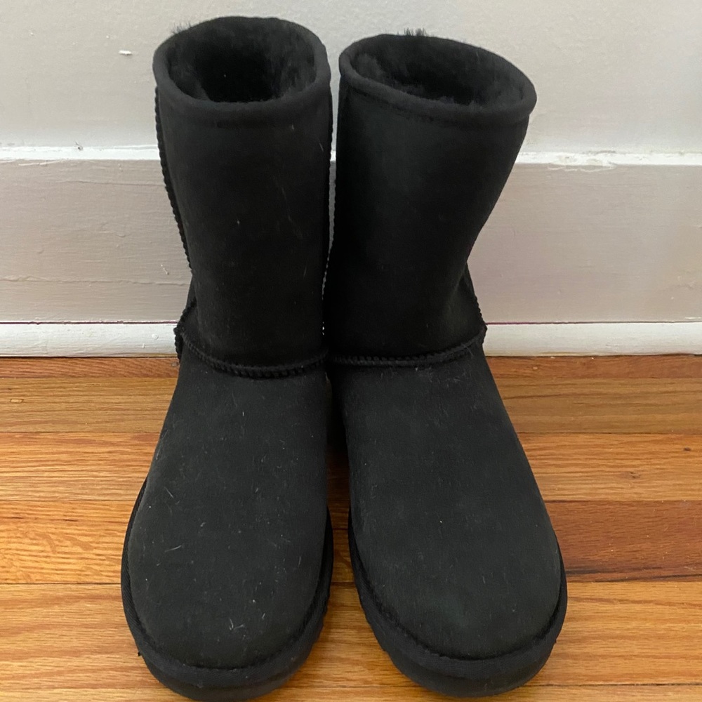 UGG classic short boots black